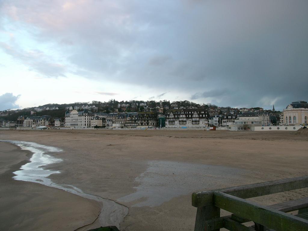 Hotel Le Reynita Trouville-sur-Mer Exterior foto
